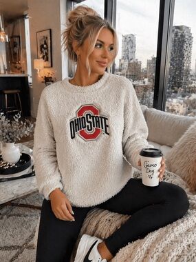 Ohio State Sherpa Pullover Medium Cozy Fleece Sweatshirt Buckeyes OSU